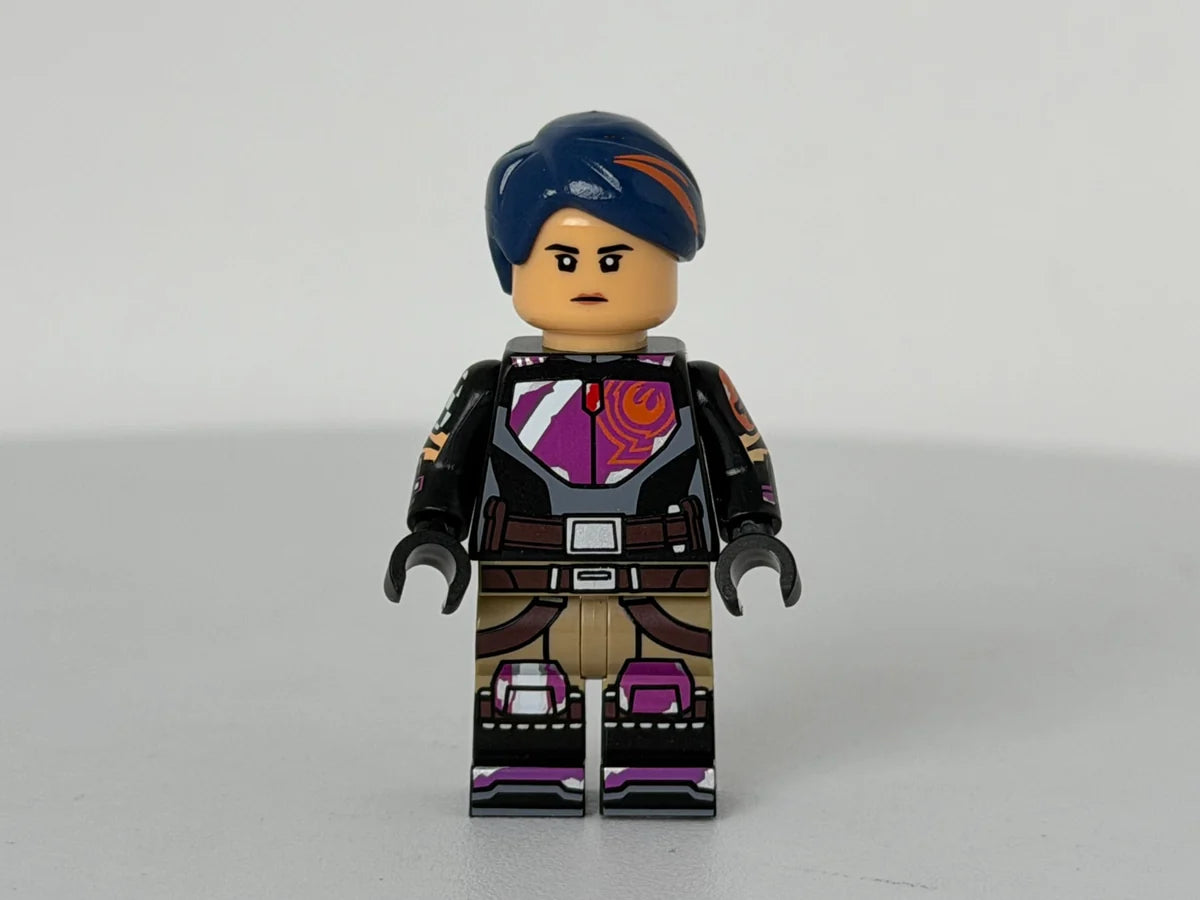 Grafitti Girlboss (Figure w/ Helmet) - Custom Figure (RC)