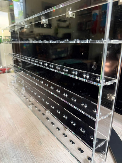 Display Case (Vertical) - 100 Figures (Tijn)