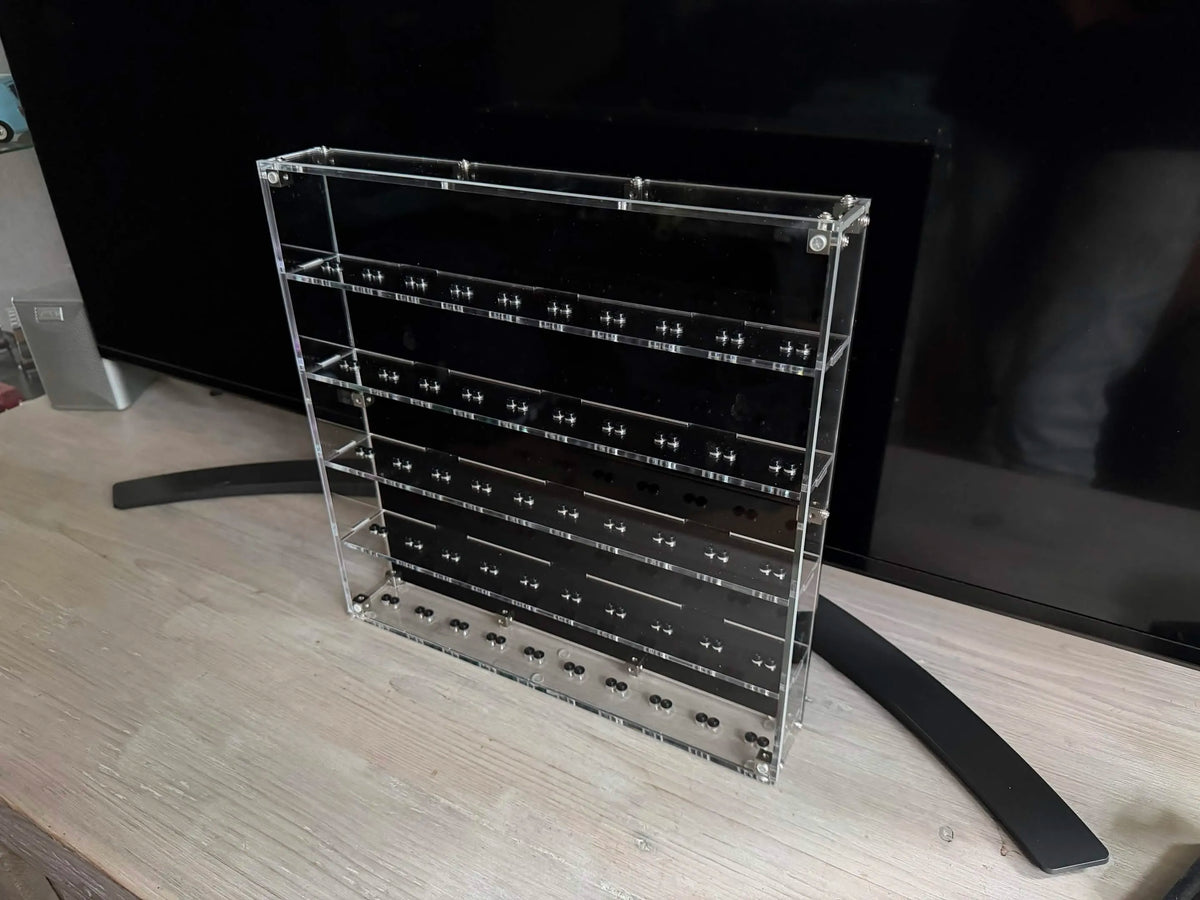 Display Case (Vertical) - 50 Figures (Tijn)