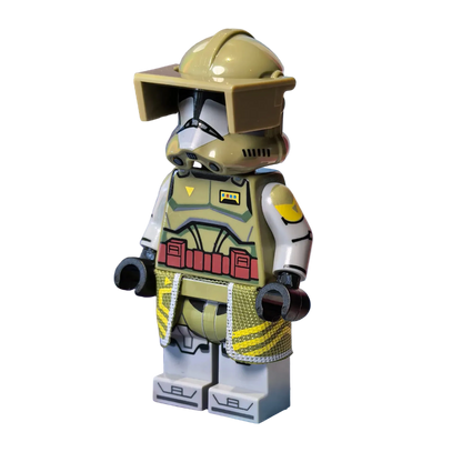 olive green clone trooper with waistcape and visor