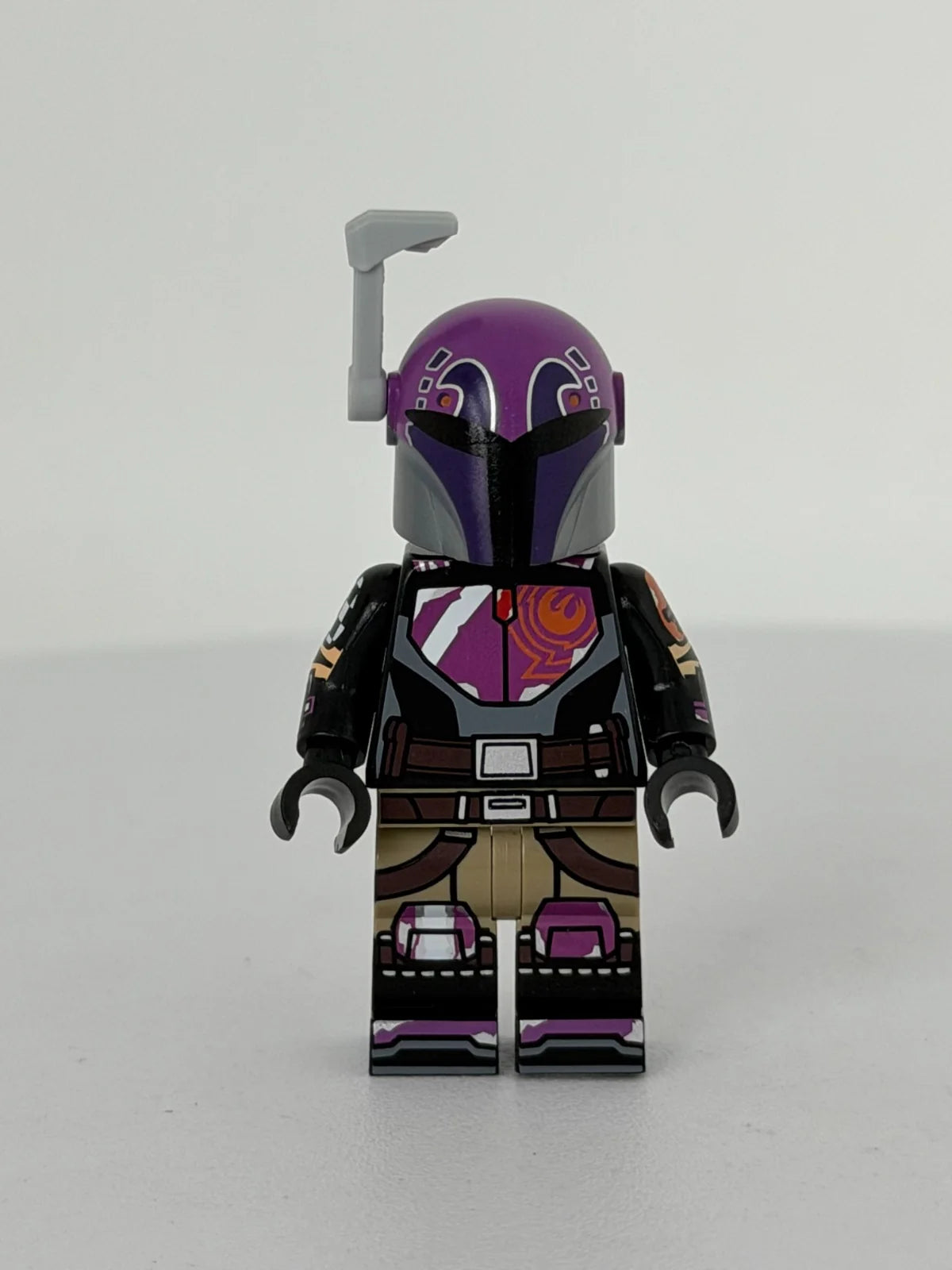 Grafitti Girlboss (Figure w/ Helmet) - Custom Figure (RC)