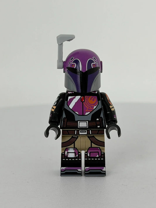 Grafitti Girlboss (Figure w/ Helmet) - Custom Figure (RC)