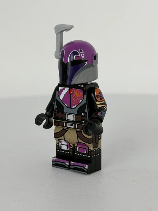 Grafitti Girlboss (Figure w/ Helmet) - Custom Figure (RC)