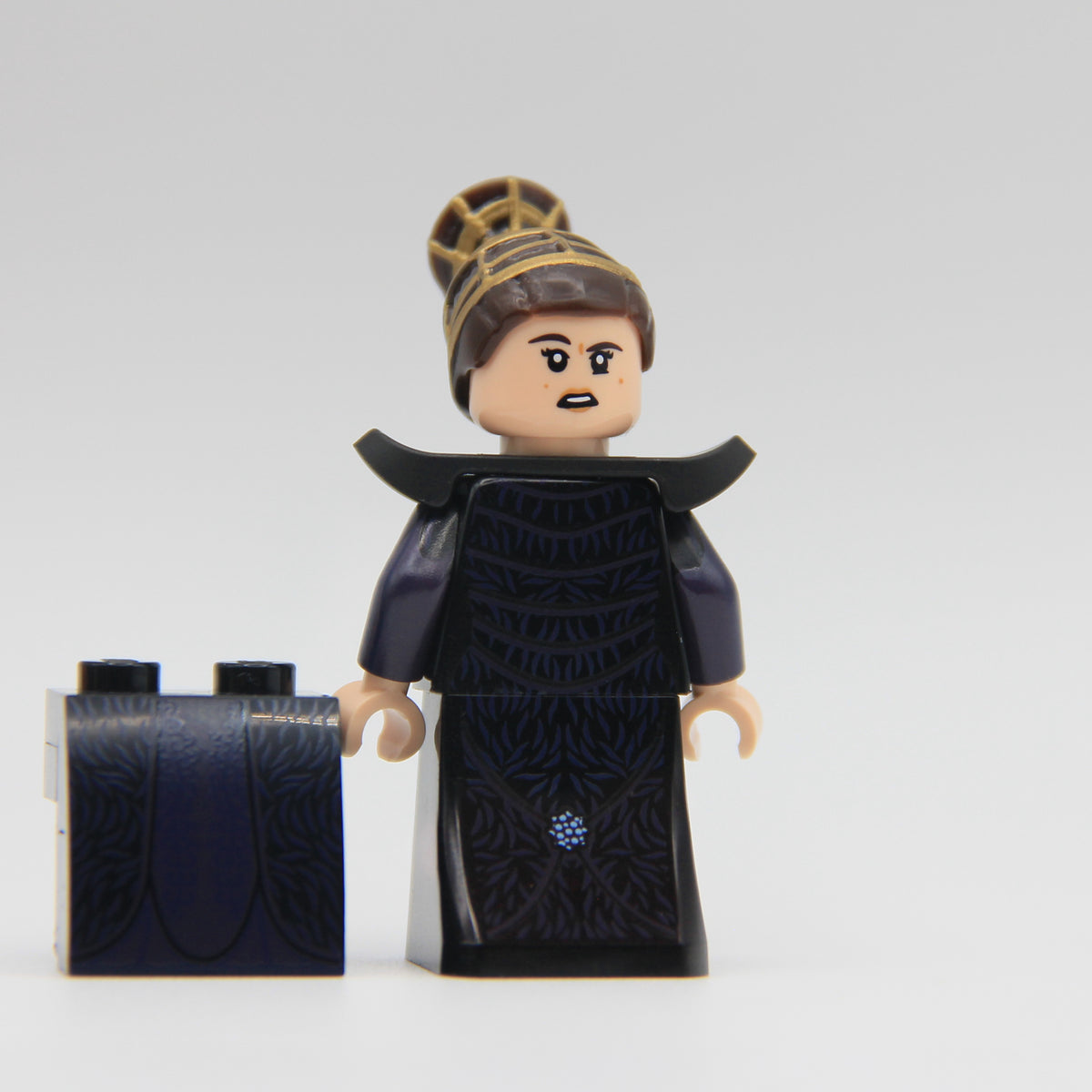 Padme (AOTC - Purple) - Custom Figure (RC)
