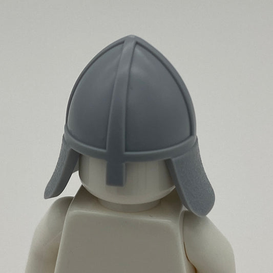 Classic Knight Helmet (Light Bluish Gray)
